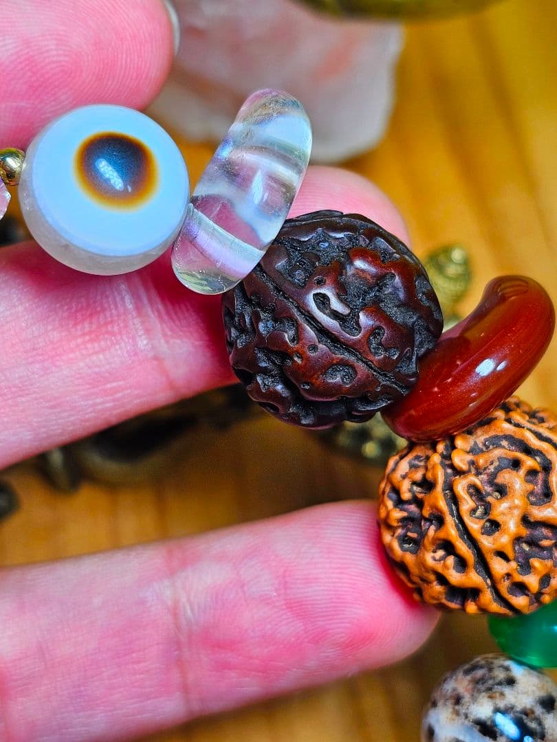 あらゆる邪気や魔を払う‼️九眼頁岩石のブレス