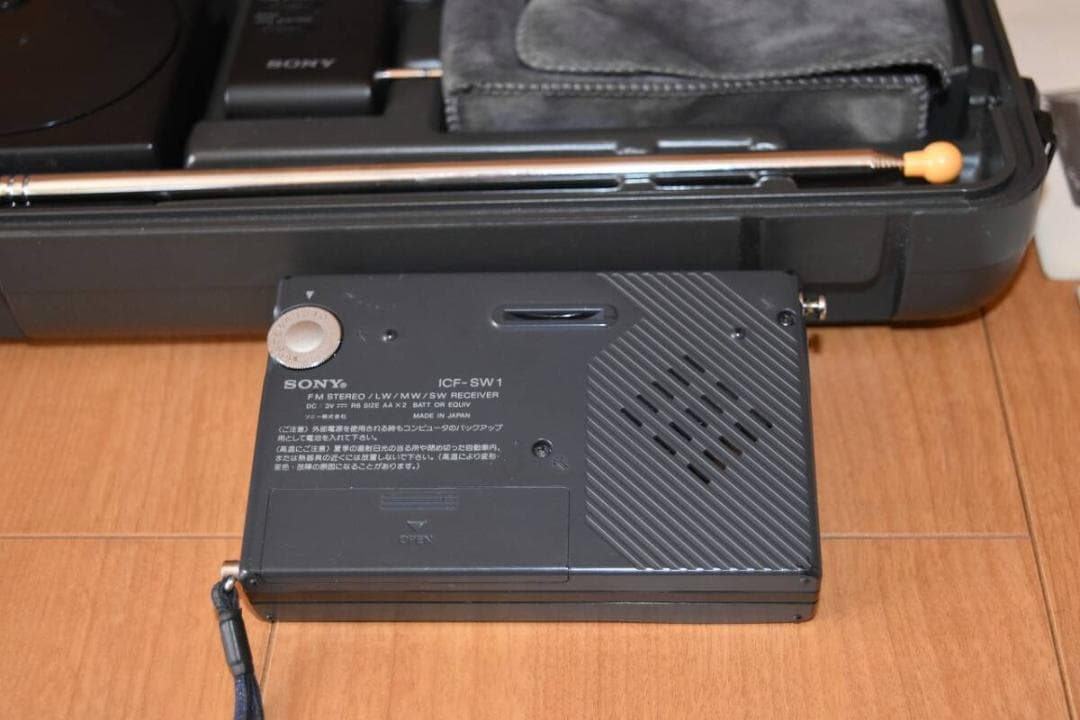 SONY ICF-SW1Sです。