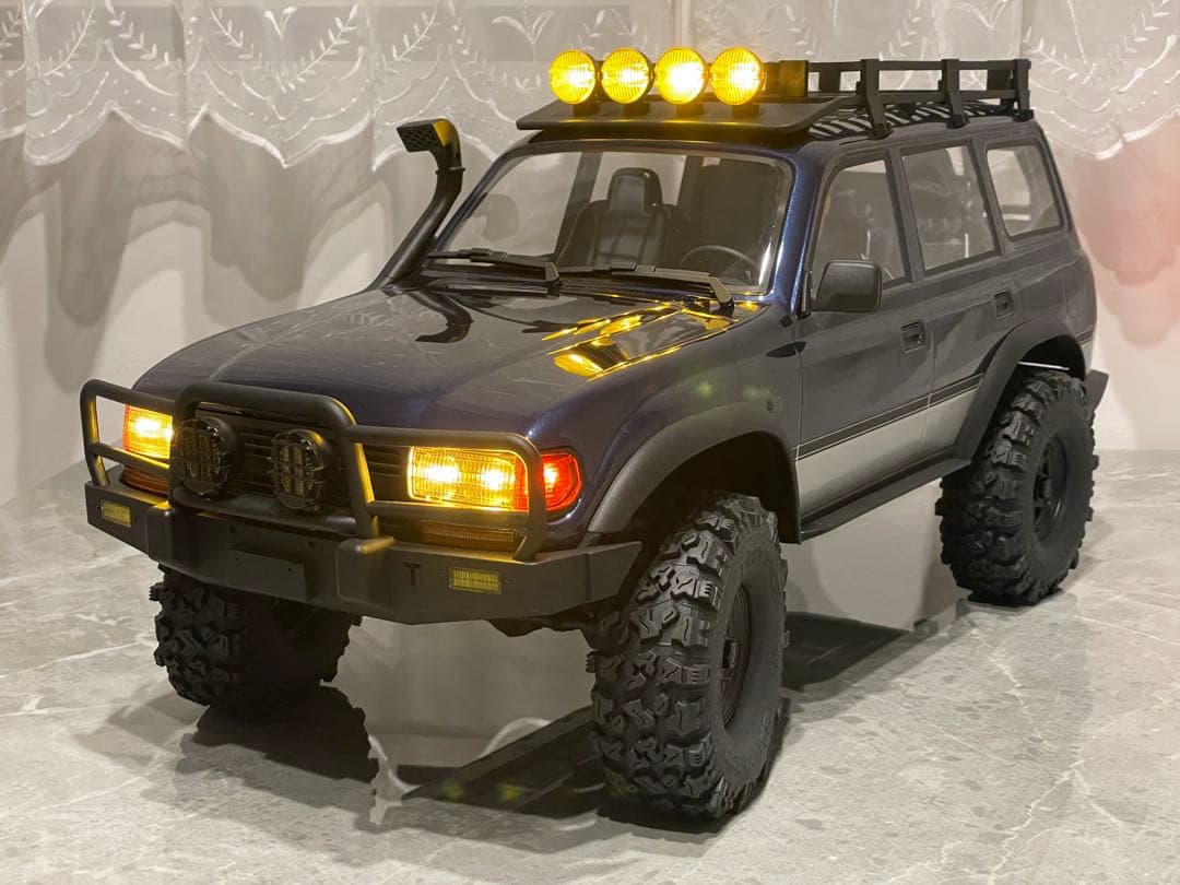 FMS FCX10 pro v2 ランクル80 充電器、バッテリーセット