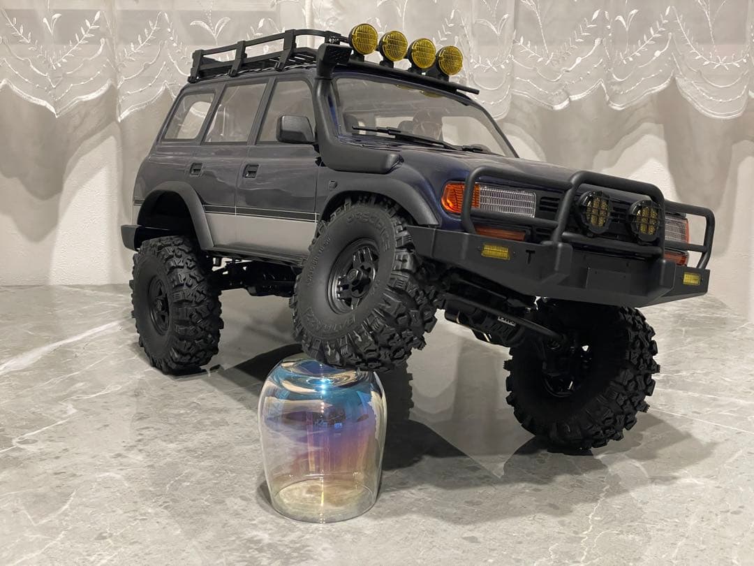 FMS FCX10 pro v2 ランクル80 充電器、バッテリーセット