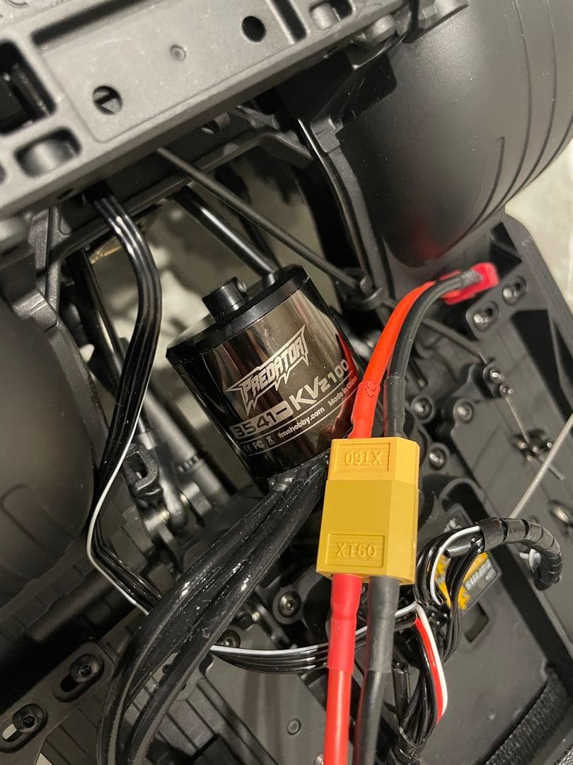 FMS FCX10 pro v2 ランクル80 充電器、バッテリーセット