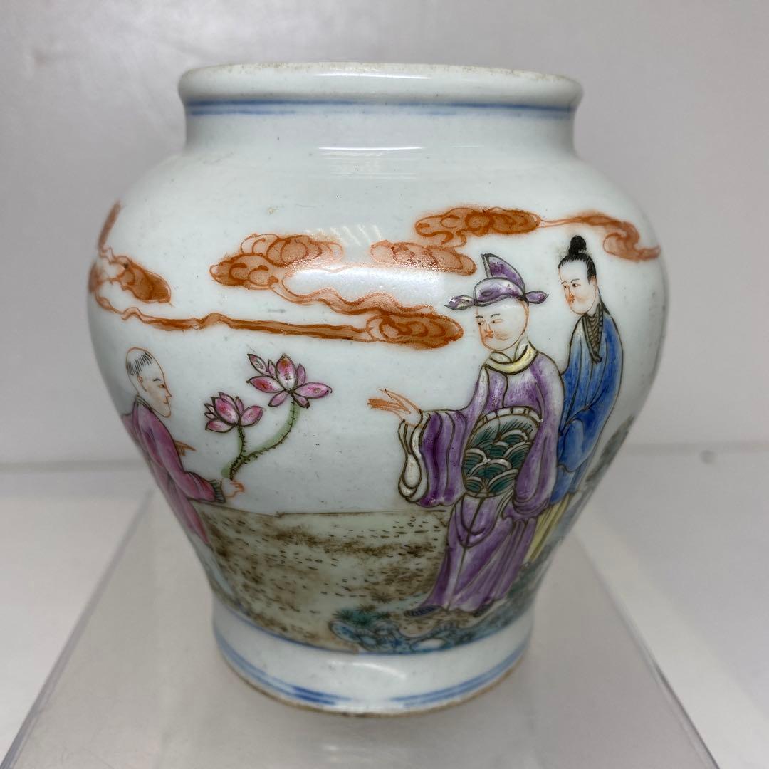 中国清時代　粉彩人物画　高さ約10.8㎝　タサチ　東さ8-0328☆2F