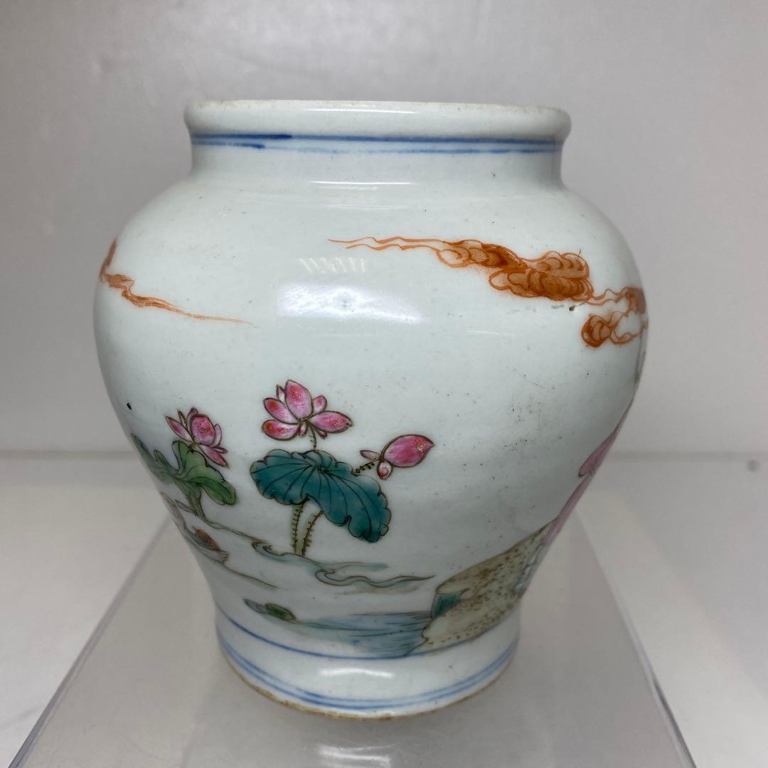 中国清時代　粉彩人物画　高さ約10.8㎝　タサチ　東さ8-0328☆2F