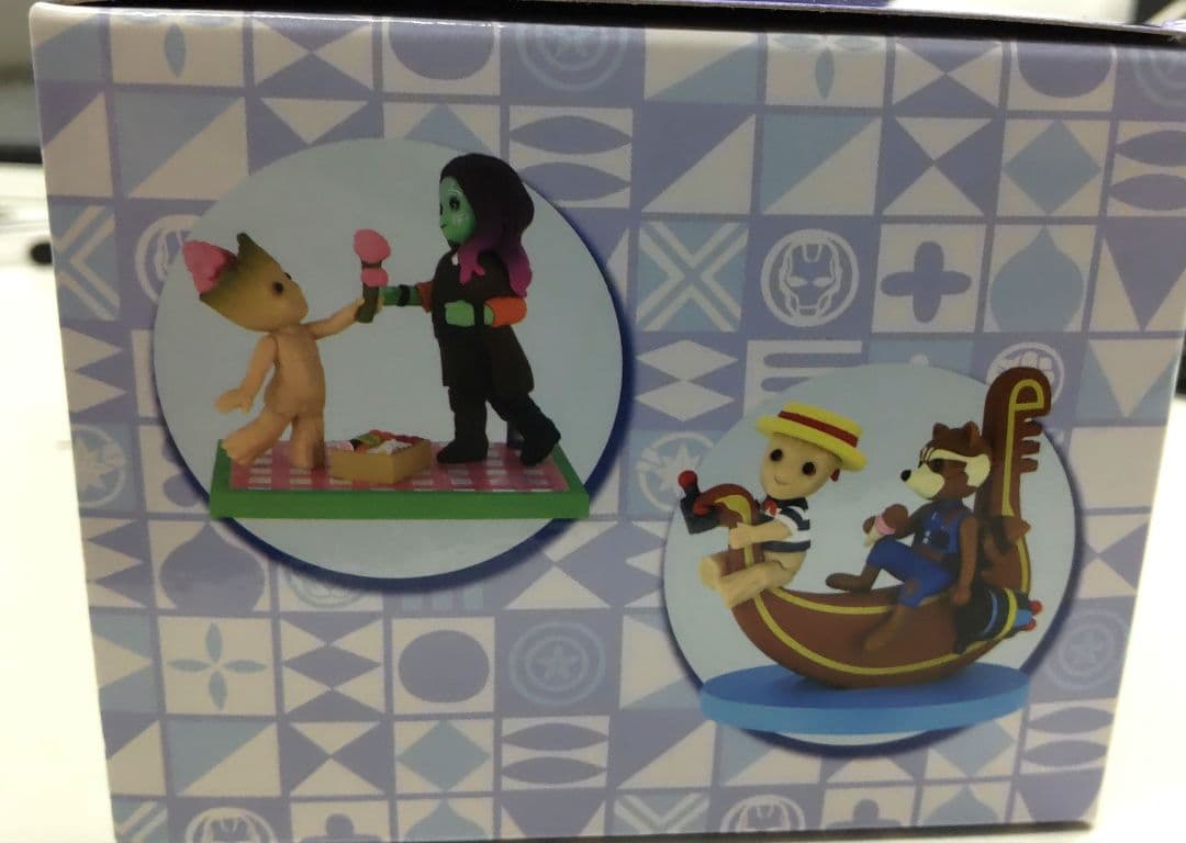 it's a Small World フィギュア　グルート　ディズニー