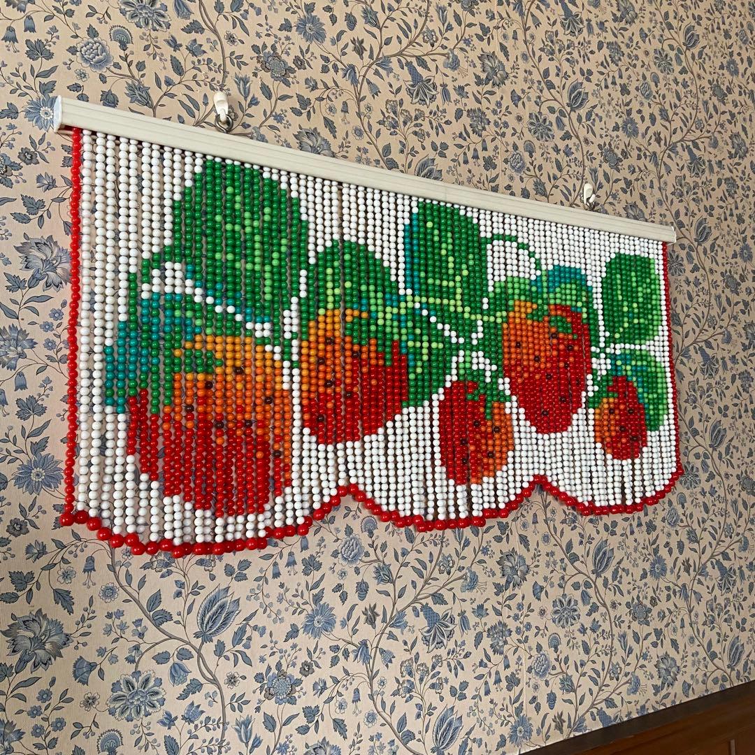 昭和レトロ　ビーズのれん　いちご　美品