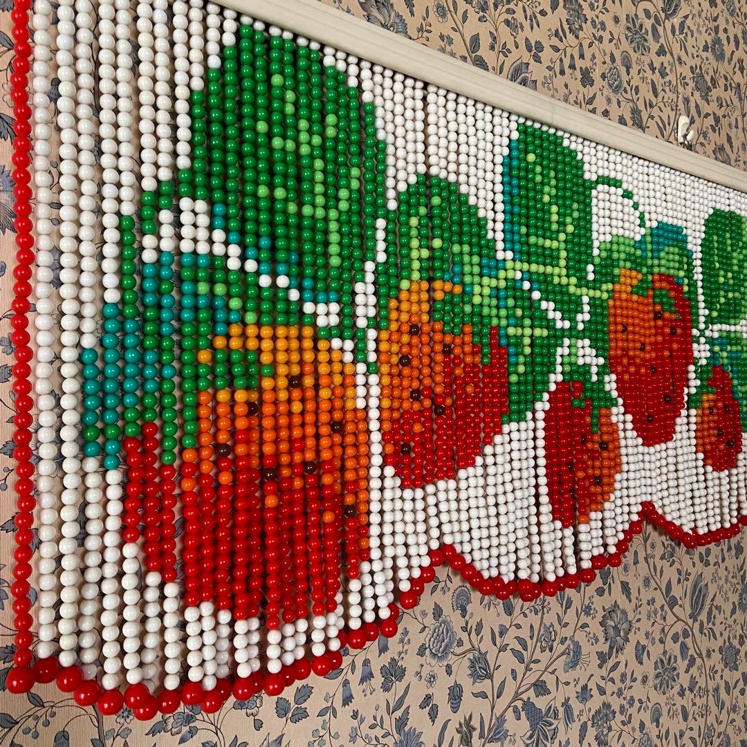 昭和レトロ　ビーズのれん　いちご　美品