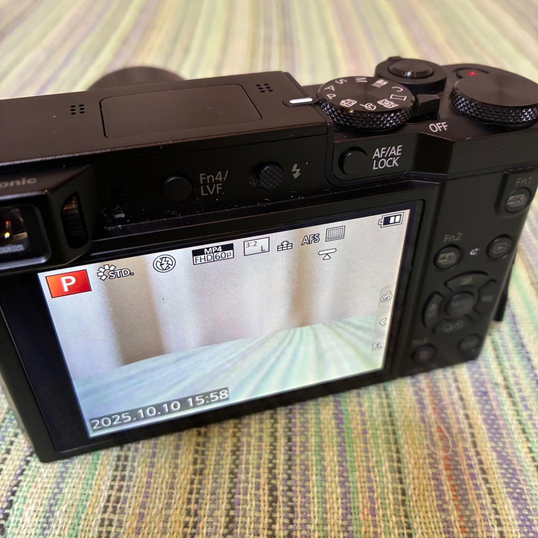 Panasonic DMC-TX1 コンパクトデジタルカメラ　充電器オマケ