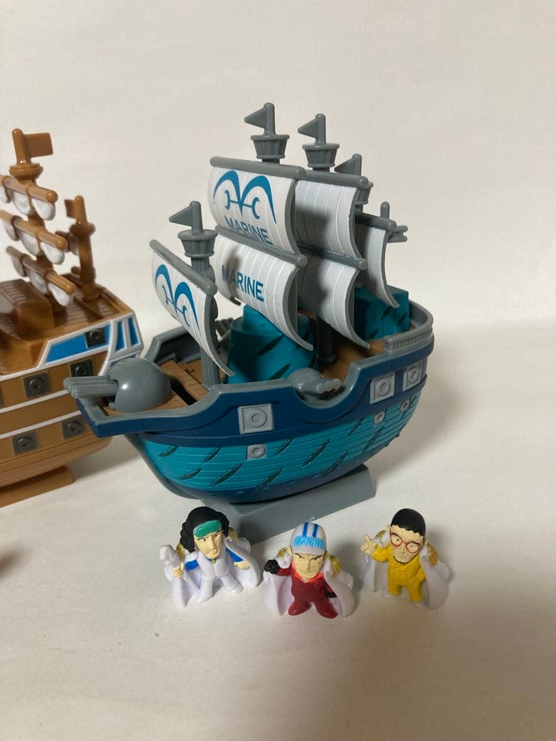 キャラバンク　ワンピース　ゴーイングメリー号　モビーディック号　海軍軍艦セット