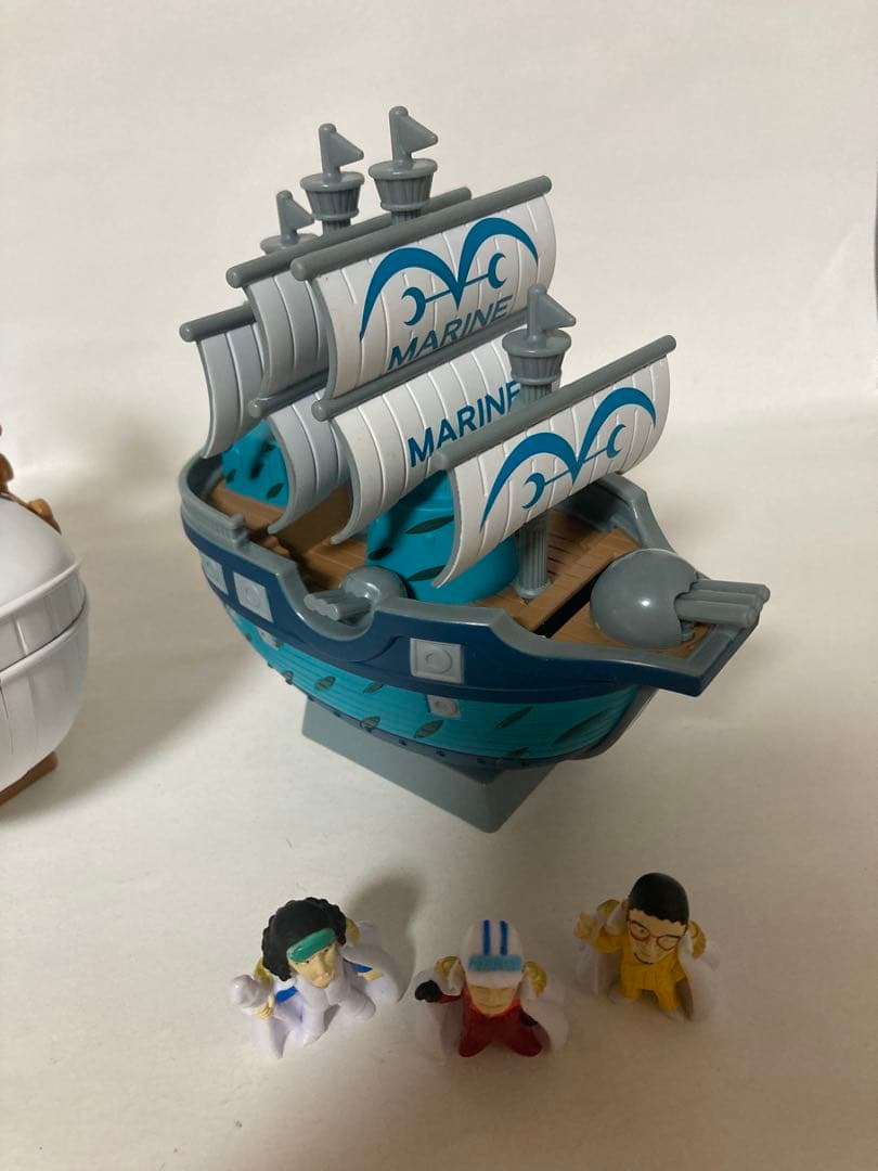 キャラバンク　ワンピース　ゴーイングメリー号　モビーディック号　海軍軍艦セット