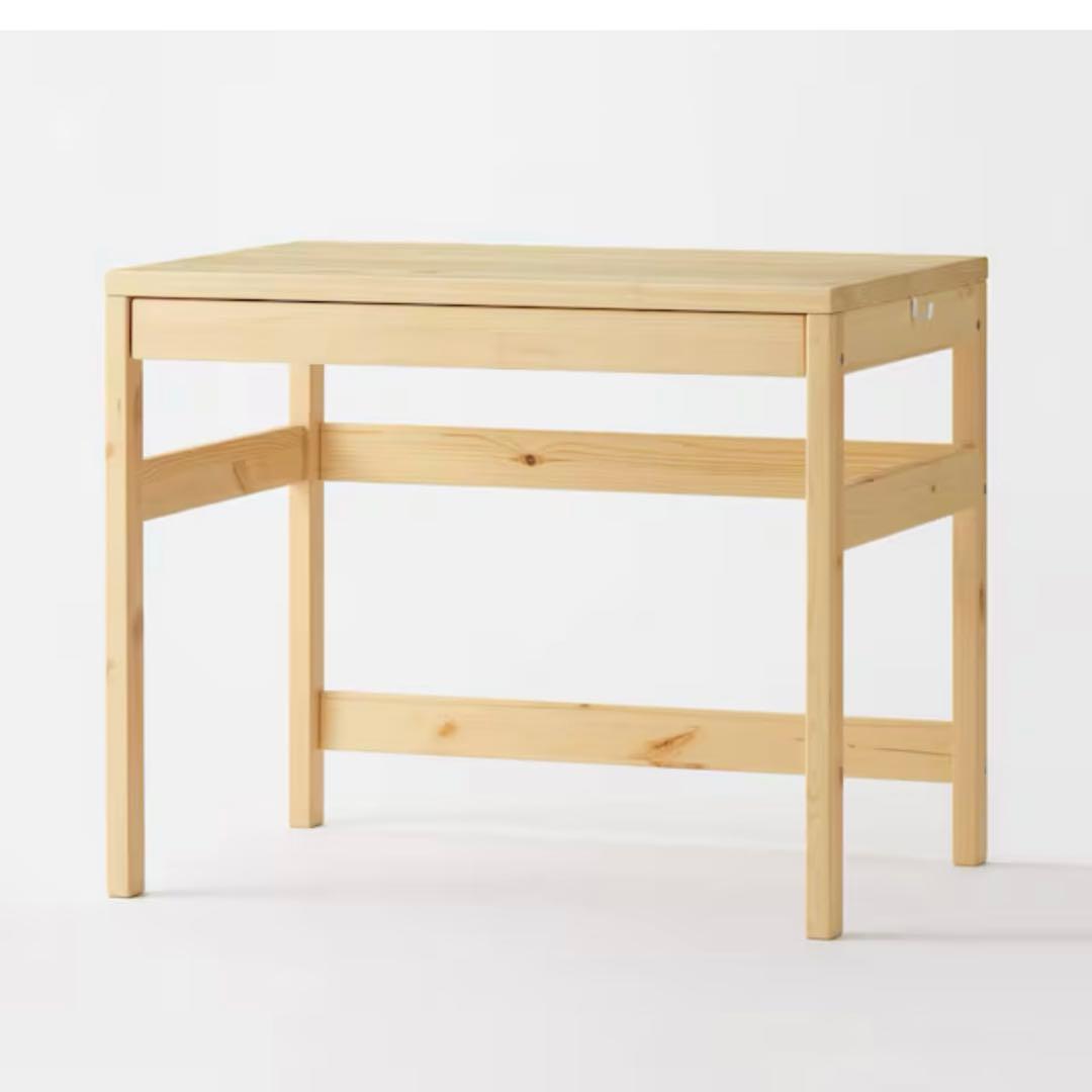 無印用品　パイン材デスク　白