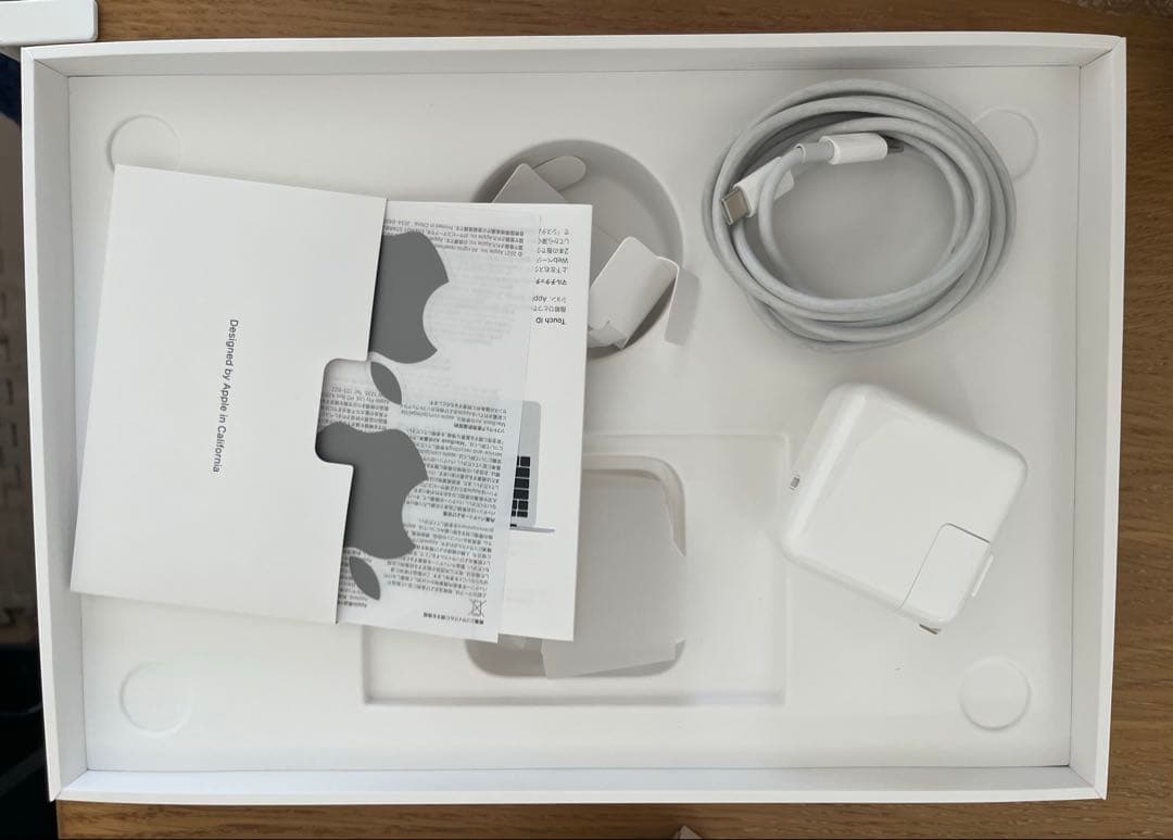 【美品】MacBook Air M1 Anker製USBハブ付き