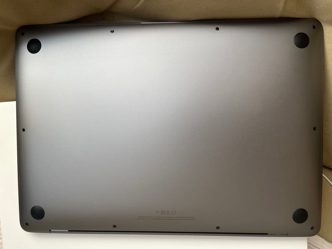 【美品】MacBook Air M1 Anker製USBハブ付き