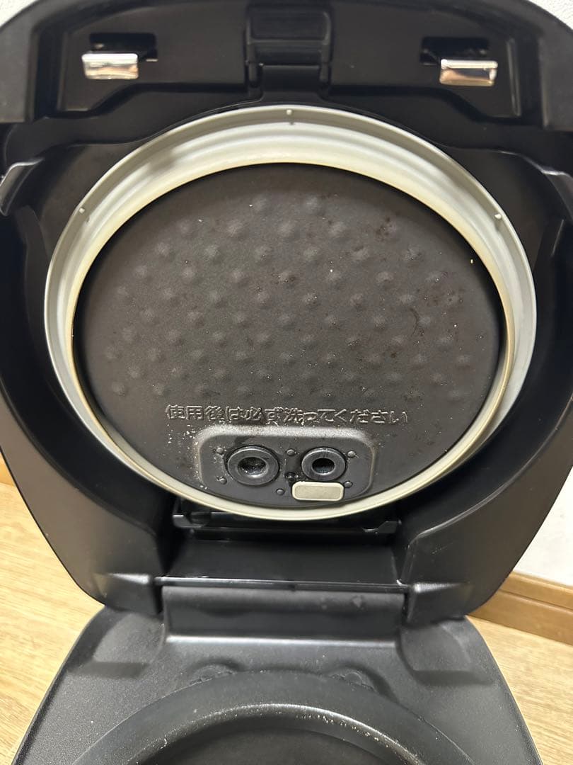 2018年 タイガー JPH-B101(KW) 炊飯器 土鍋　ジャー　5.５合