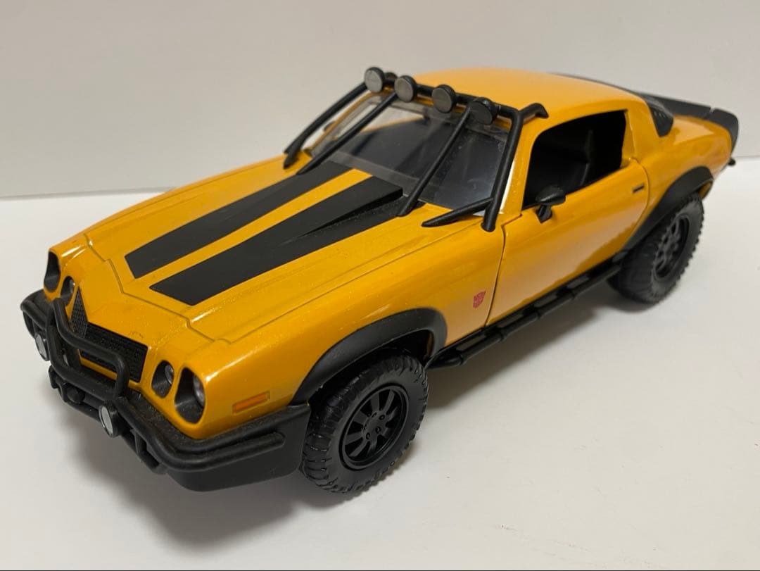 1/24スケール　シボレー　カマロ　1979 トランスフォーマー バンブルビー