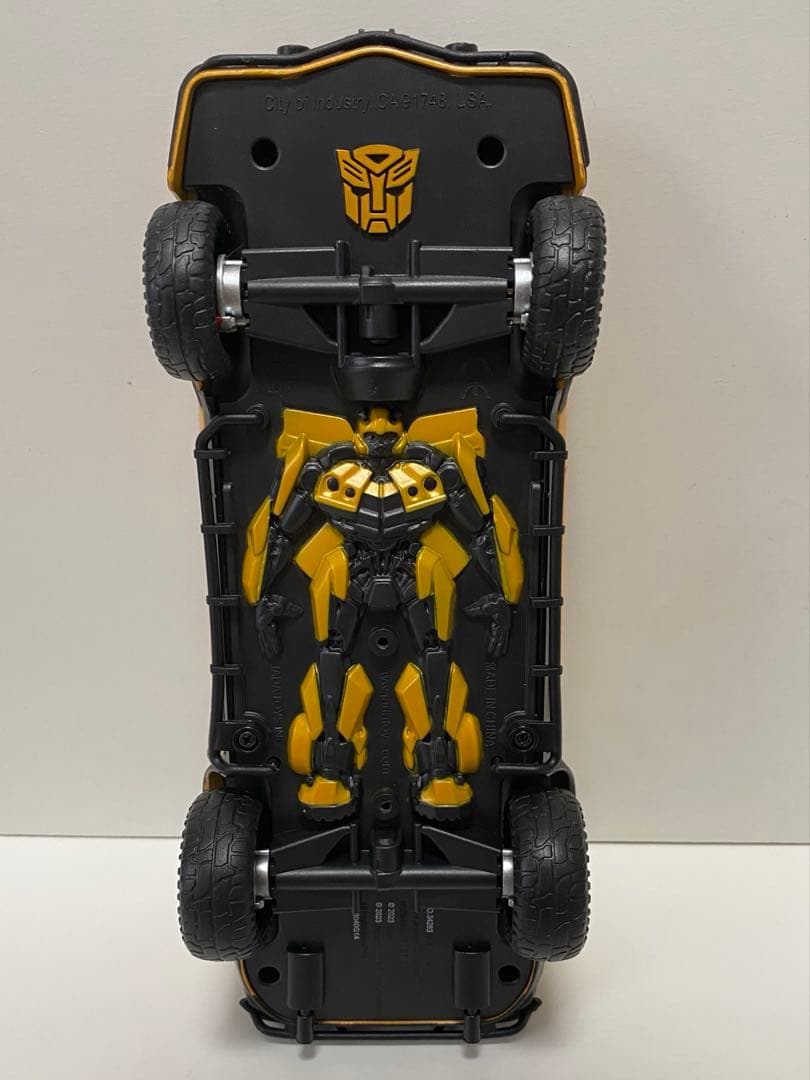 1/24スケール　シボレー　カマロ　1979 トランスフォーマー バンブルビー