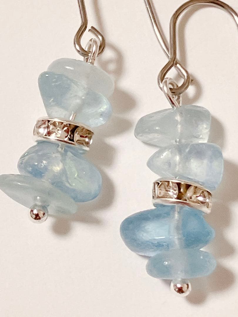 No.222 アクアマリンの揺れるピアス(シルバー)