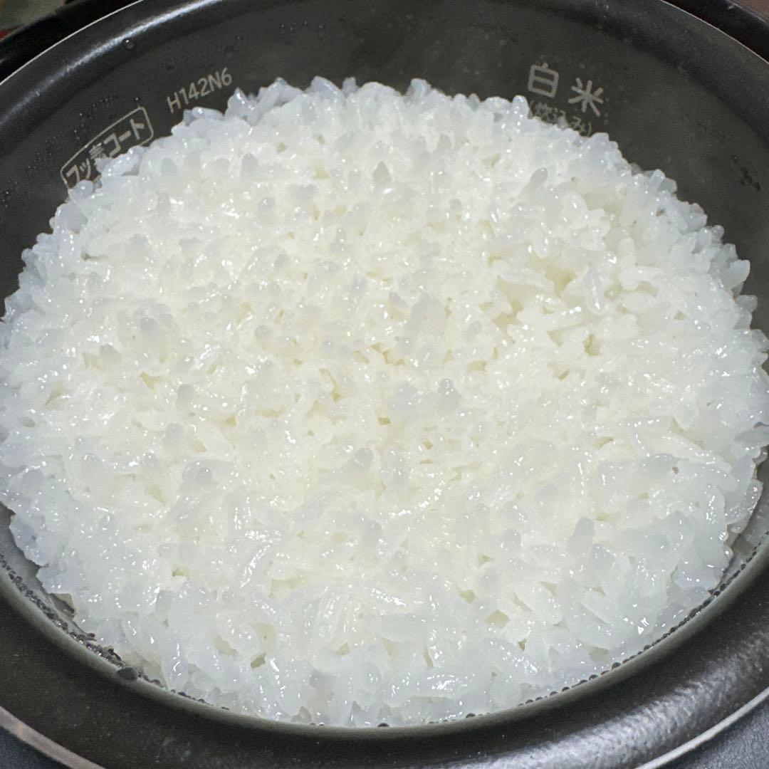 美品　送料無料　即購入可能　スピード発送　IH炊飯器