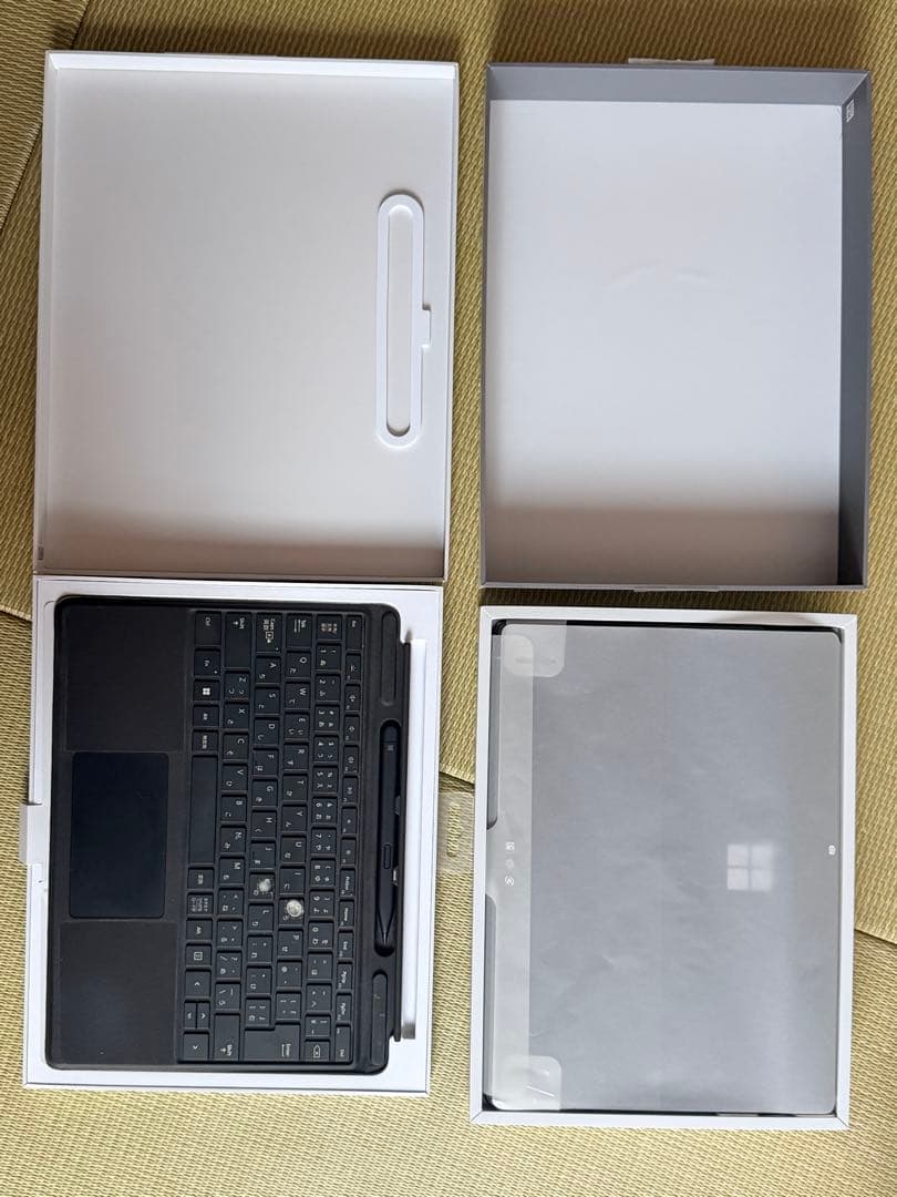 Surface Pro8（Microsoft）、スリムペン2付キーボードセット