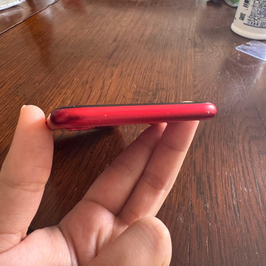 iPhoneSE 第2世代 128GB プロダクトレッド SIMロック無し