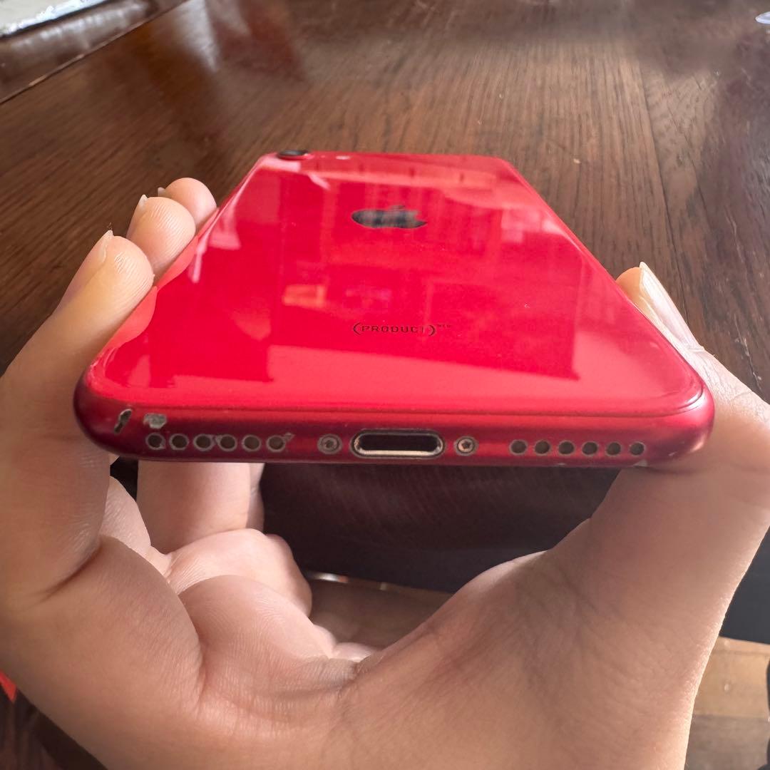 iPhoneSE 第2世代 128GB プロダクトレッド SIMロック無し