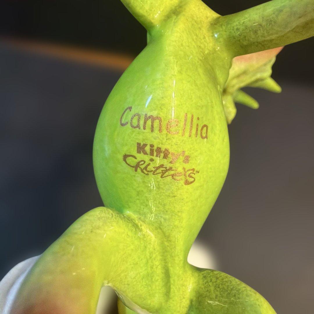 キティのクリッターズ カメリア カメレオン 置物