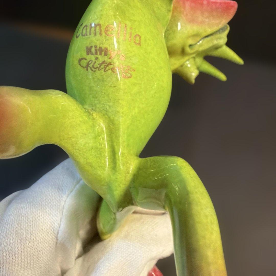 キティのクリッターズ カメリア カメレオン 置物