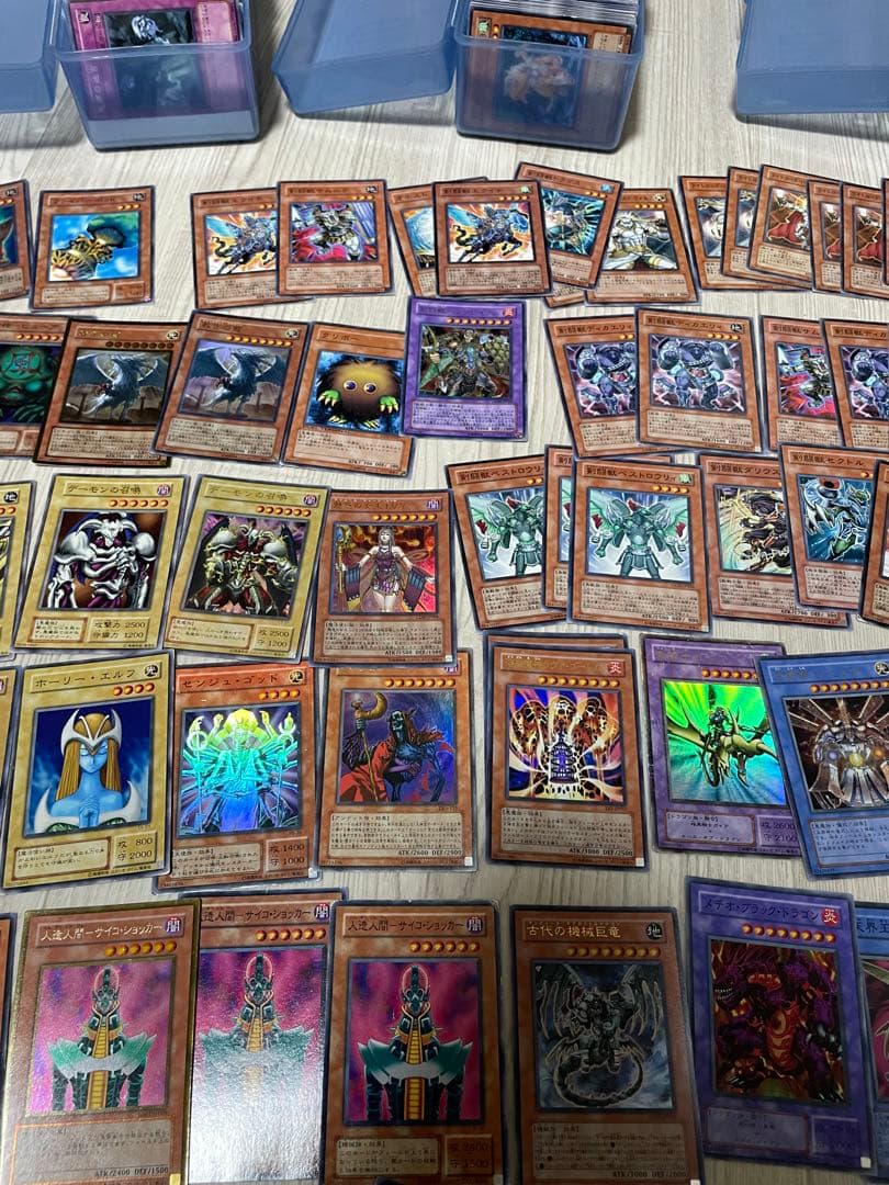 た*き様 遊戯王 まとめ売り 2000枚以上 初期カード多数あり 引退品 コレク