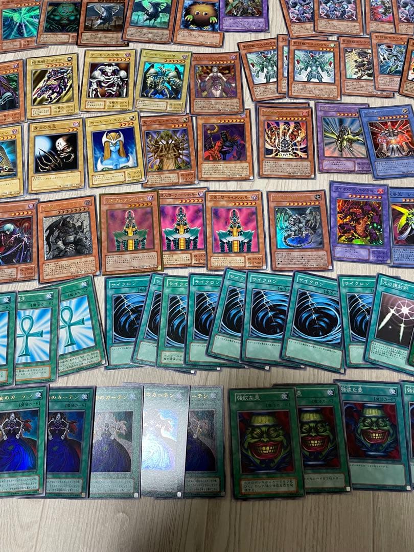 た*き様 遊戯王 まとめ売り 2000枚以上 初期カード多数あり 引退品 コレク
