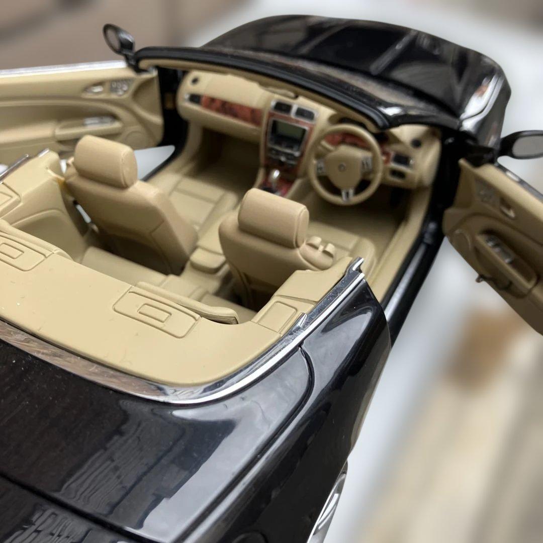 オートアートジャガー XK コンバーチブル 1/18