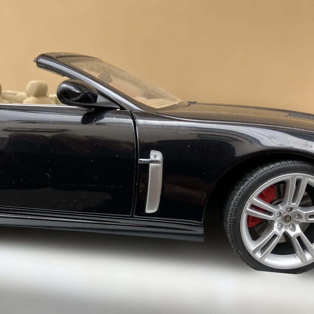 オートアートジャガー XK コンバーチブル 1/18