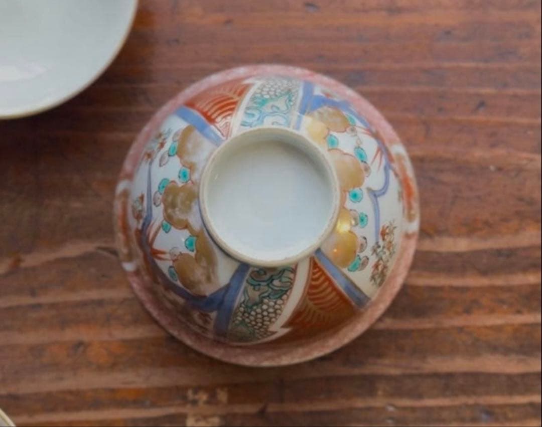 骨董皿　伊万里焼 金彩色絵上手　蓋付き茶碗2客 花鳥文 蓋碗　蓋物