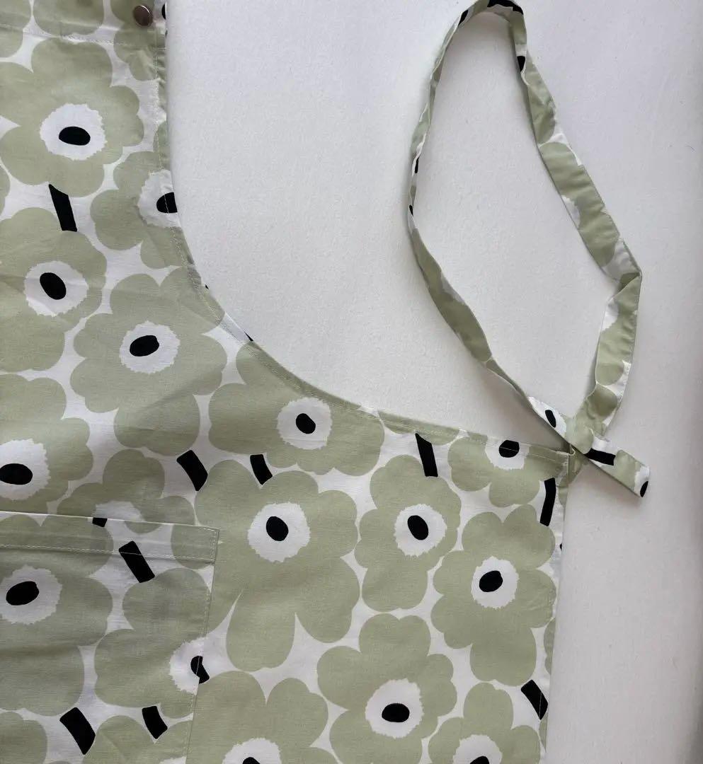 マリメッコ　日本限定Mini Unikko エプロン　ウニッコ　ライトグリーン