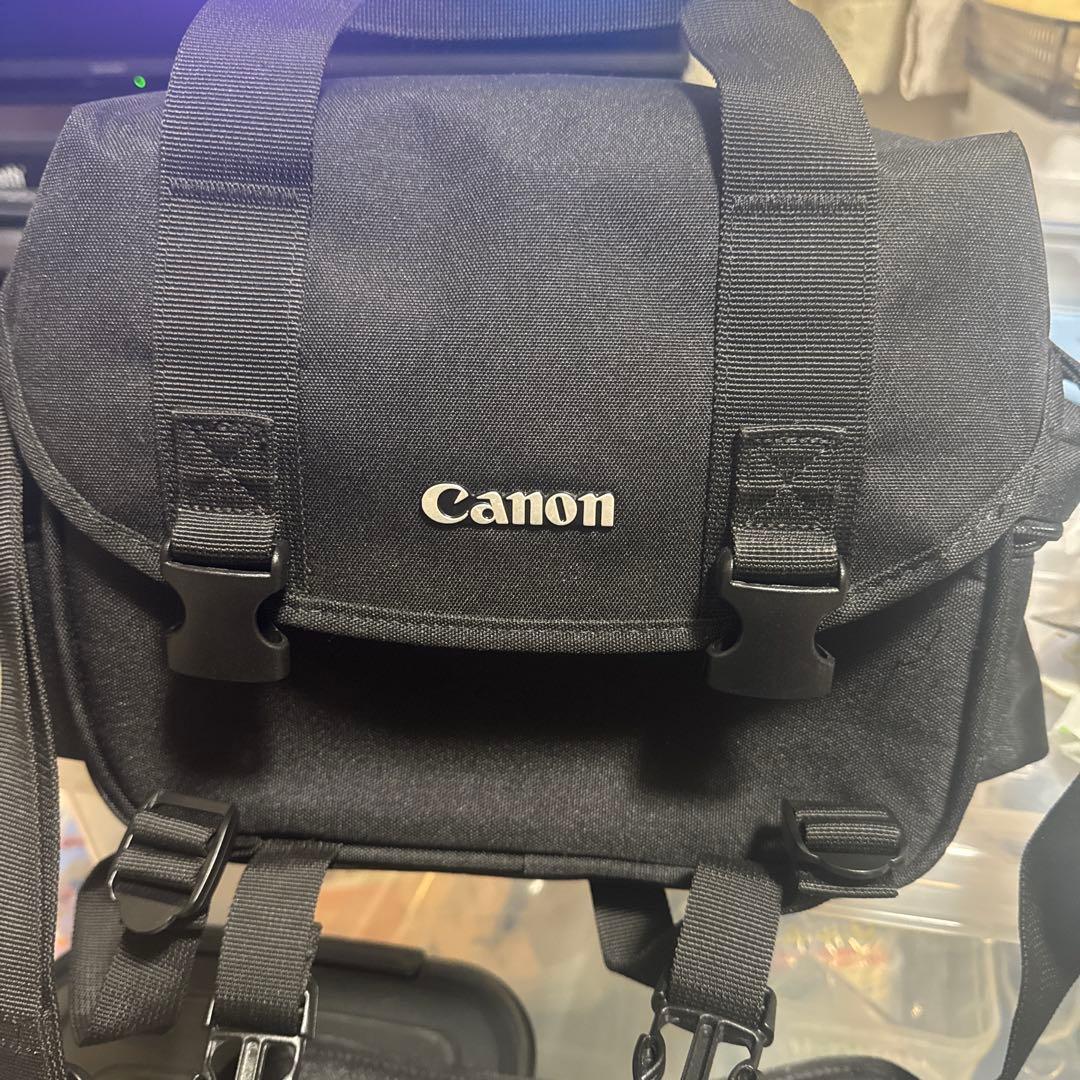 Canon EOS Kiss X9 デジタル一眼レフセット　バックもつけます