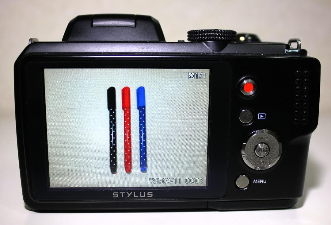 OLYMPUS　SP-820UZ　コンパクトカメラ　デジカメ　動作品
