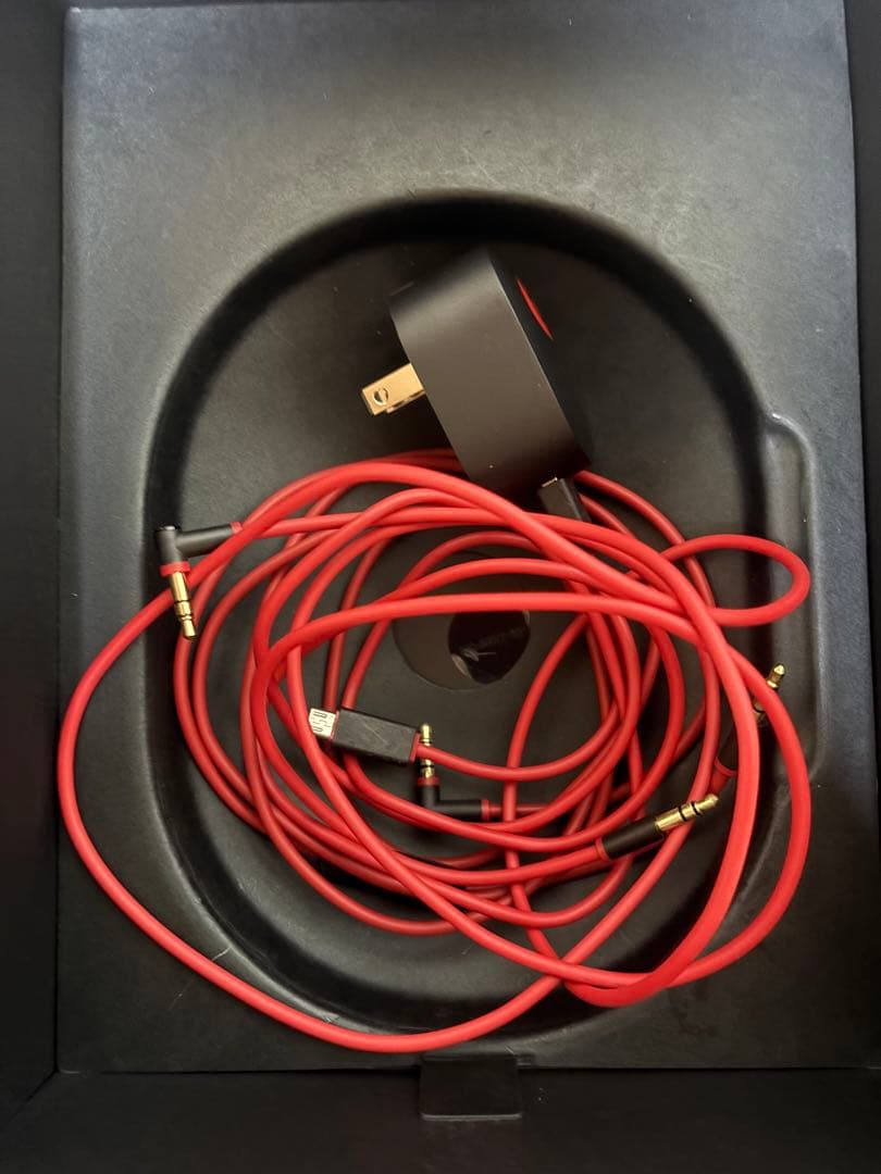 Beats Studio オーバーイヤーヘッドフォン