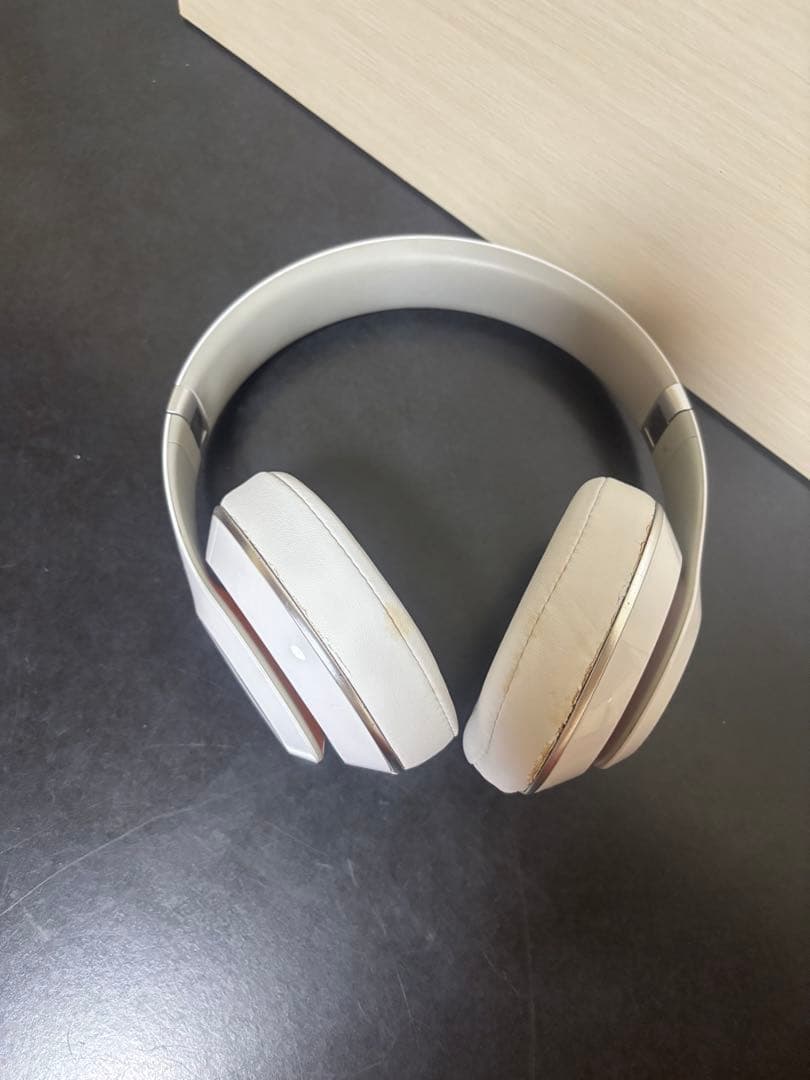 Beats Studio オーバーイヤーヘッドフォン