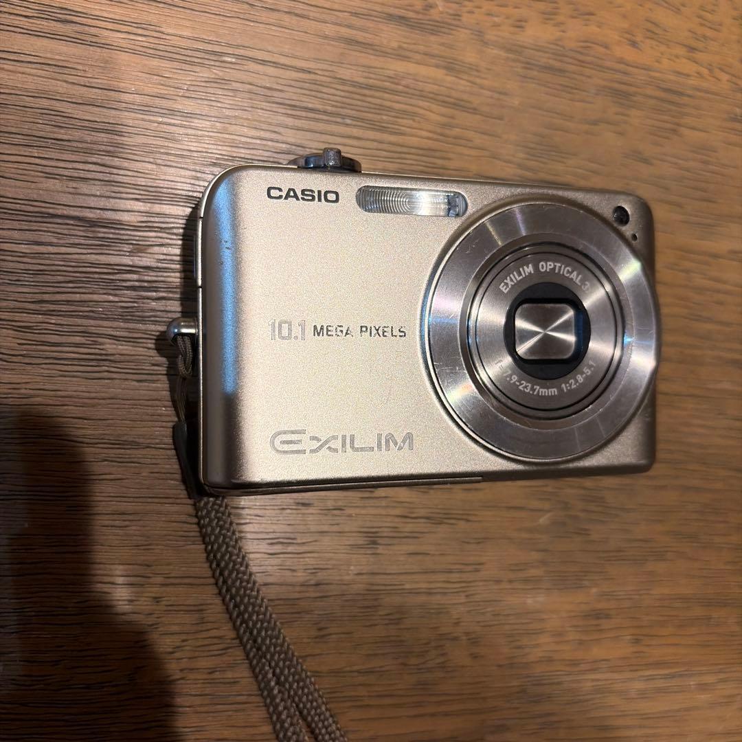 CASIO EXILIM EX-Z1050 シルバー コンパクトデジタルカメラ