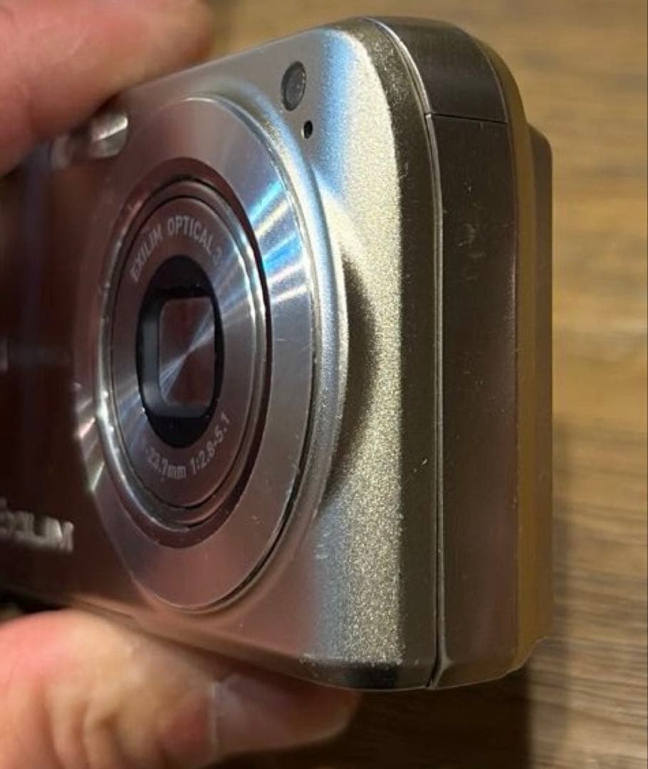 CASIO EXILIM EX-Z1050 シルバー コンパクトデジタルカメラ