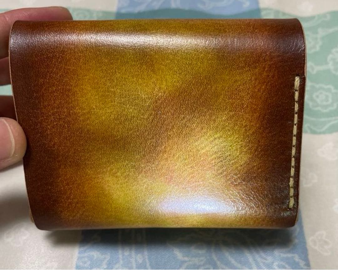 バタフライウォレット　コンパクト　手染め　ハンドメイド　本革　コンチョ