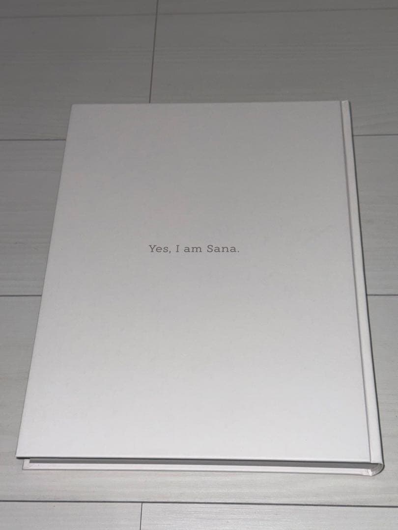 TWICE SANA Photobook Yes, I am SANA 写真集
