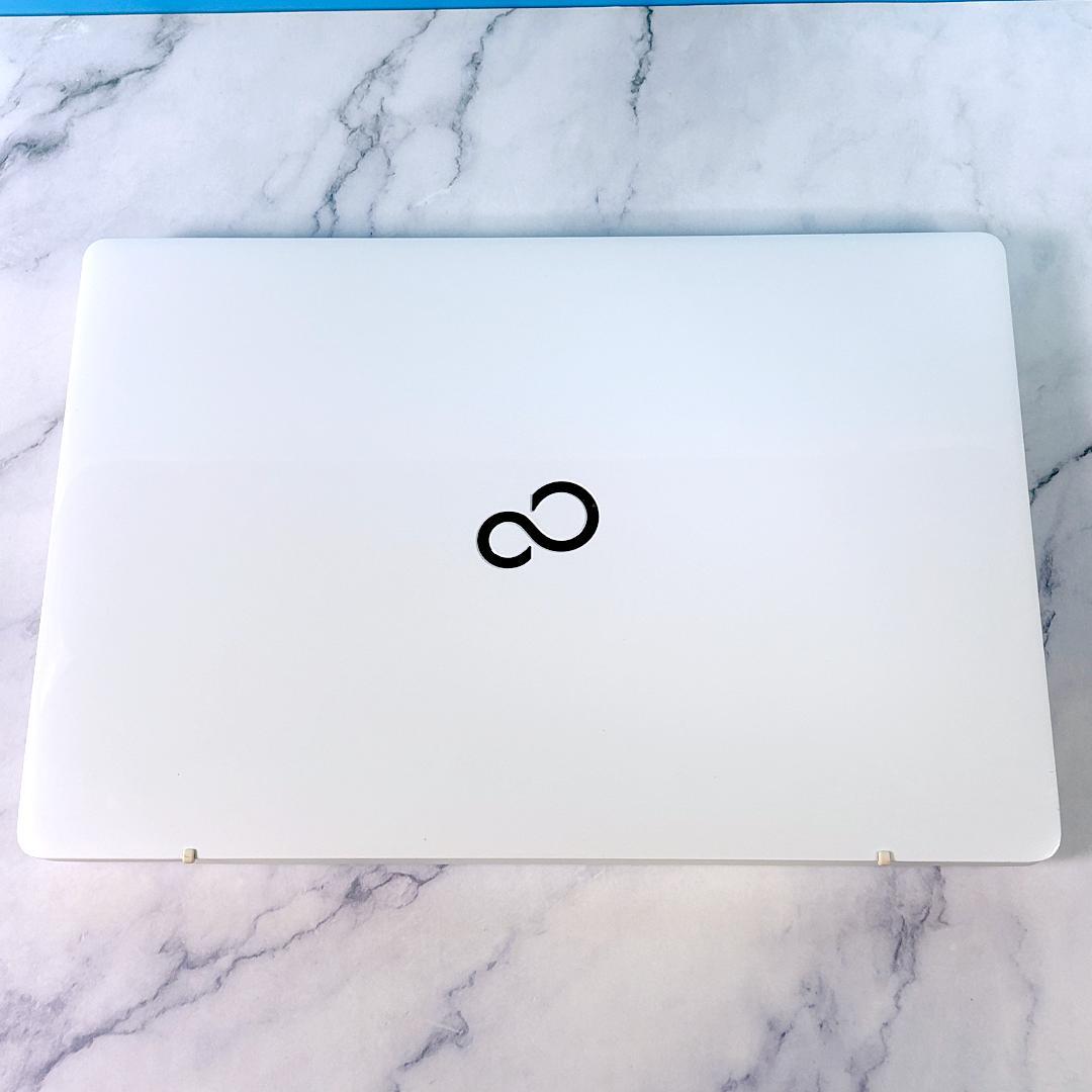 美品☆Corei7・8GB・SSD・MSOffice付 ホワイト ノートパソコン