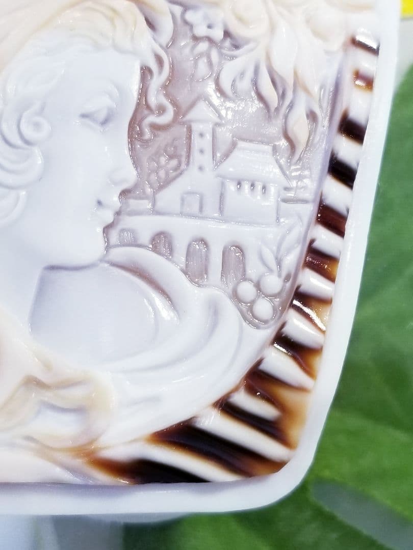 KS-979 【ジュセッペ・ロンバルド作】三層　天然シェルカメオルース