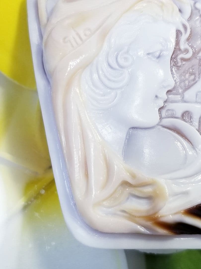 KS-979 【ジュセッペ・ロンバルド作】三層　天然シェルカメオルース