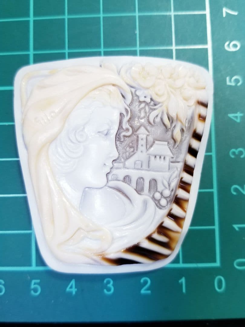 KS-979 【ジュセッペ・ロンバルド作】三層　天然シェルカメオルース