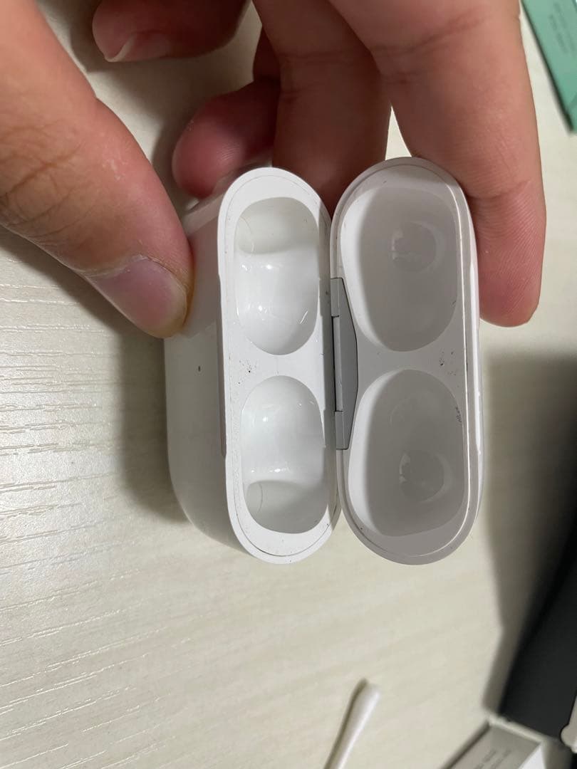 AirPods pro 第1世代　ケース　MWP22J/A(ケース A2190)