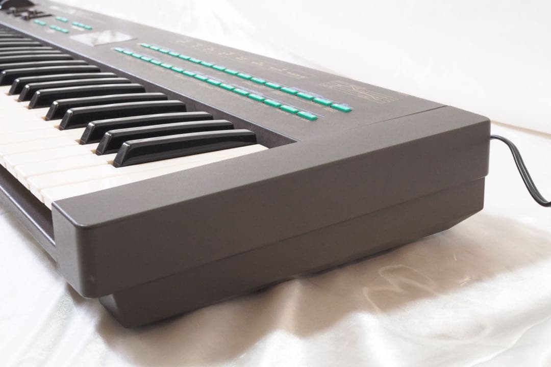 YAMAHA DX21 シンセサイザー