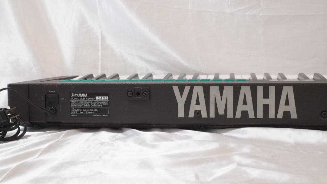 YAMAHA DX21 シンセサイザー