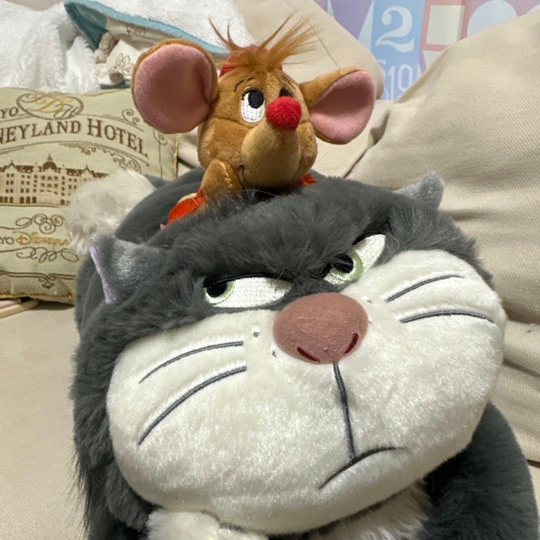 ディズニーストア限定　ルシファージャック ぬいぐるみ 店舗限定