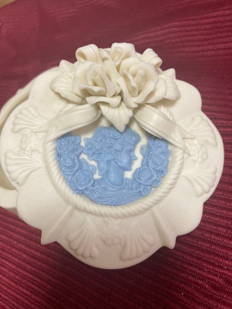 宝石箱　小物入　ジュエリーボックス　蓋つき陶器　洋風　イタリア　蚤の市　レトロ