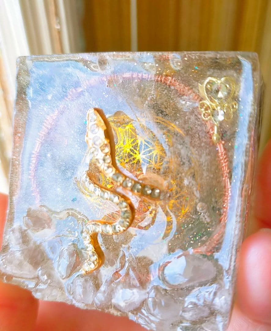 夏至　オルゴナイト　ルチルクォーツ　蛇　金運アップ　商売繁盛　電磁波除去　浄化